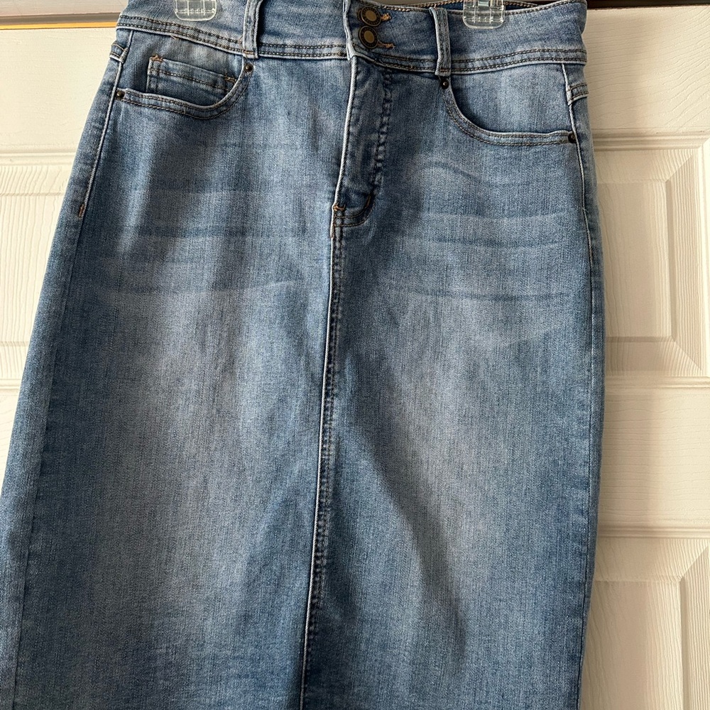 Stylish Light Blue Denim Skirt